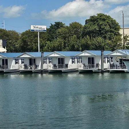 Hotel Yacht Haven